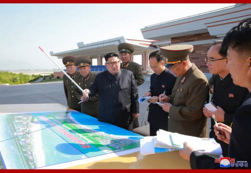 Kim Jong Un visits the Wonsan Kalma construction site in May 2018 (Photo: KCNA)