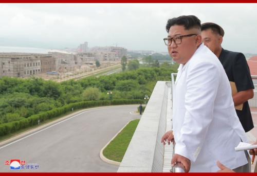 Kim Jong Un at Wonsan Kalma construction site in August 2018 (Photo: KCNA)