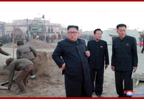 Kim Jong Un at Wonsan Kalma construction site in October 2018 (Photo:KCNA)