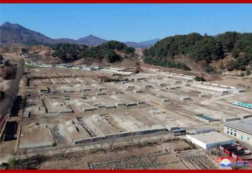 Kim Jong Un inspects a hot springs construction area in Yangdok County in October 2018 (Photo: KCNA)