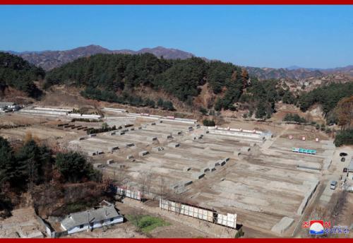 Kim Jong Un inspects a hot springs construction area in Yangdok County in October 2018 (Photo: KCNA)